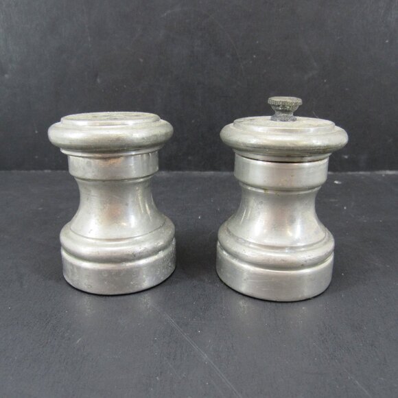 Raimond Pewter 2 1/2 Inch Salt and Pepper Grinder Set Made in Italy - Picture 3 of 9